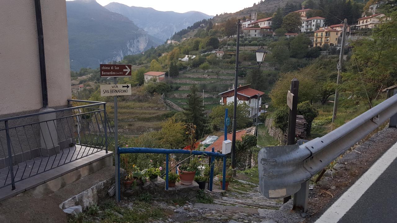 Casa Vacanze Da Oscar Villa Триора Екстериор снимка